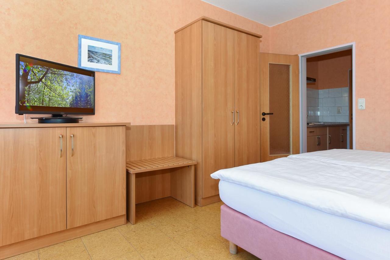 Hotel-Pension Altes Siel Bensersiel Exterior photo
