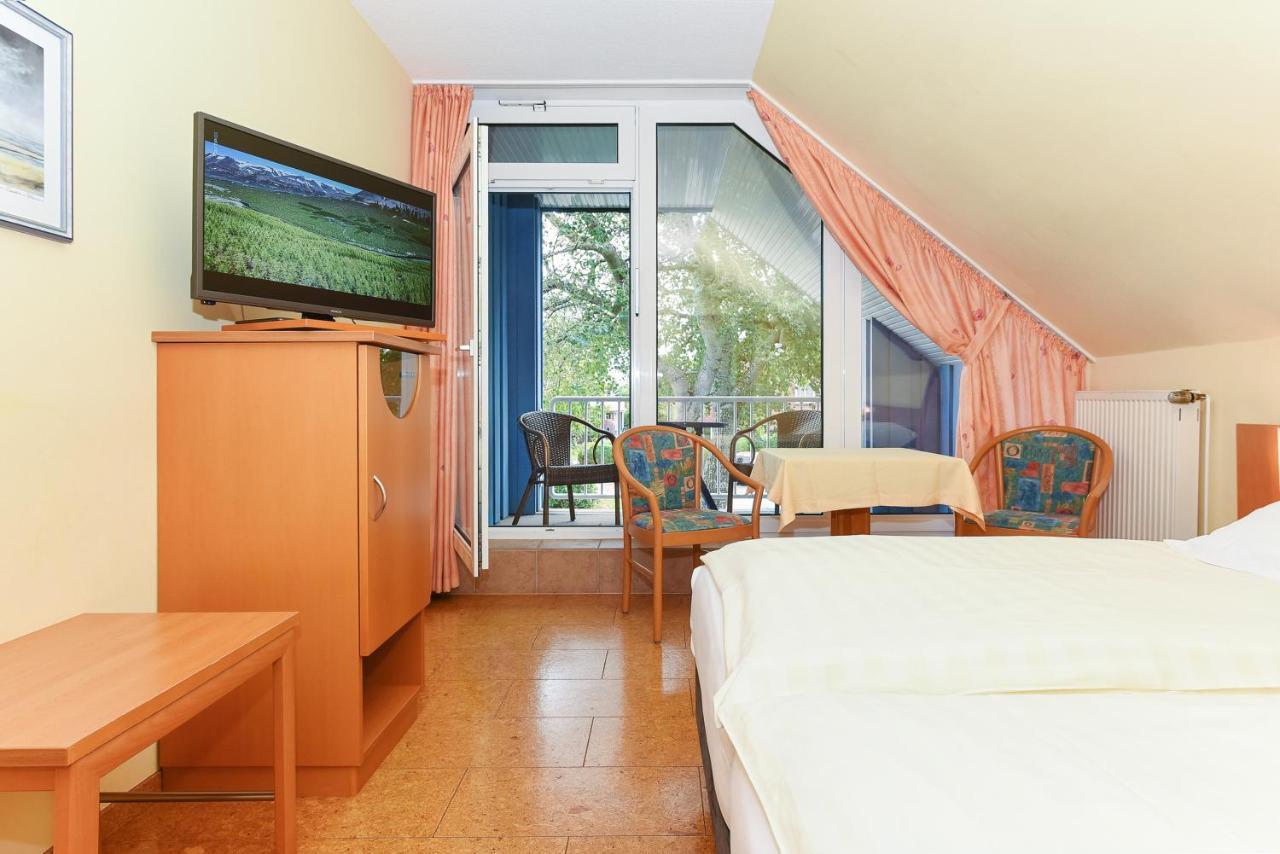 Hotel-Pension Altes Siel Bensersiel Exterior photo