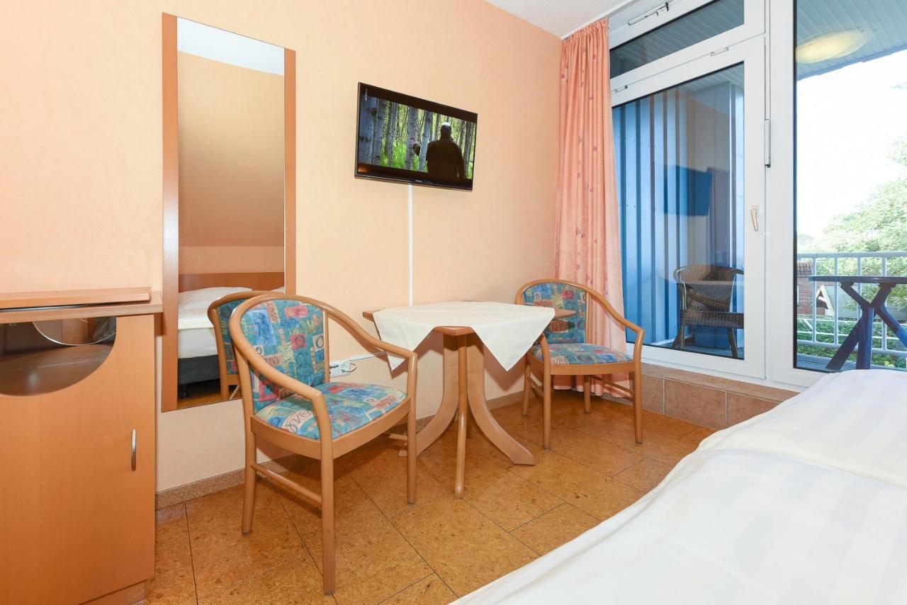 Hotel-Pension Altes Siel Bensersiel Exterior photo